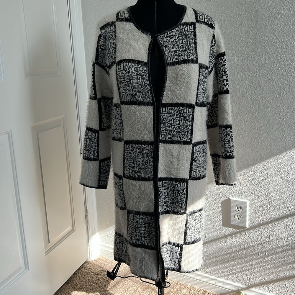 *30% OFF ANY 2 + ITEMS*   John Fashion Cardigan QR code pattern XL